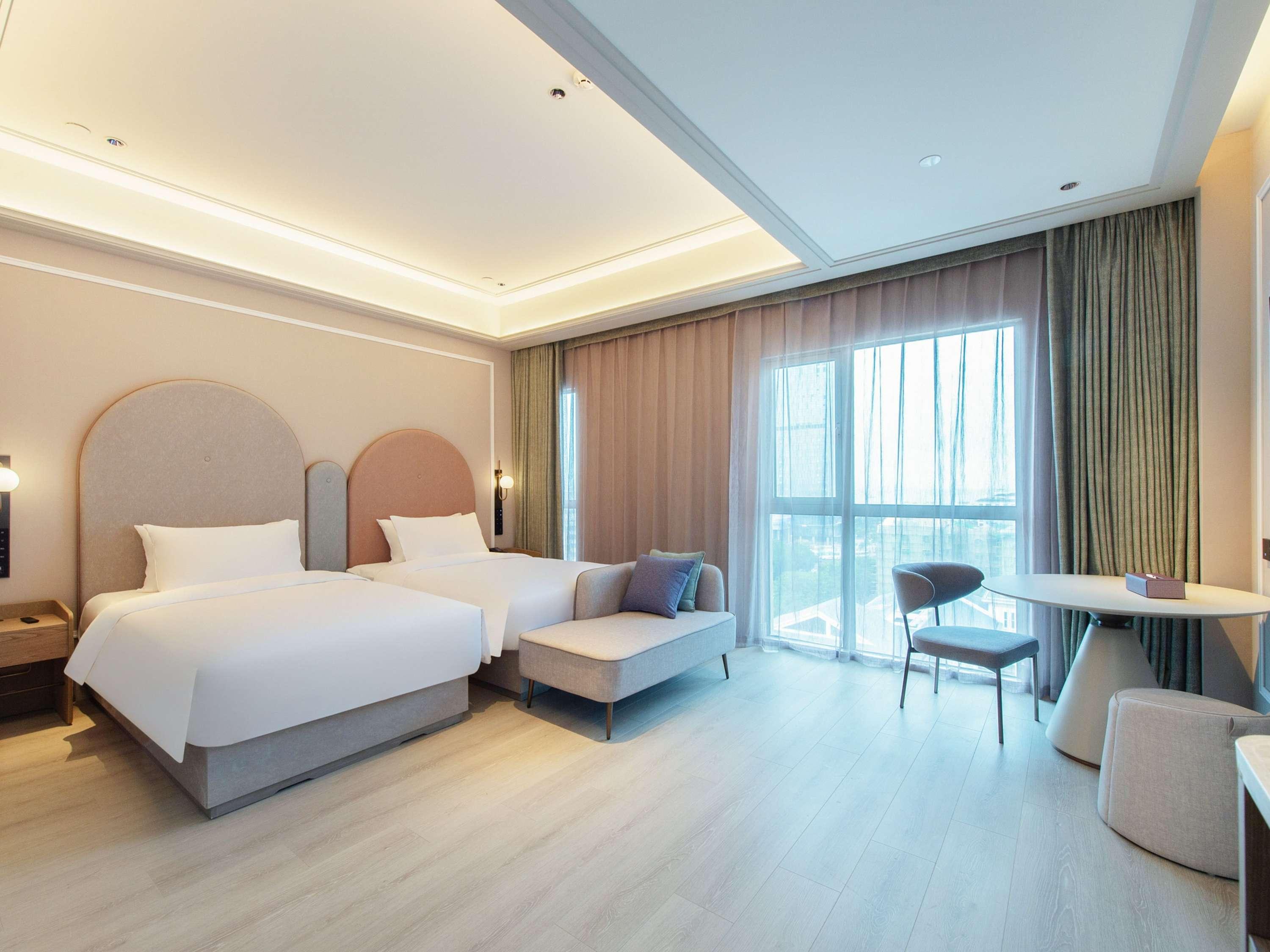 Mercure Hainan Sanya Bay 13/35