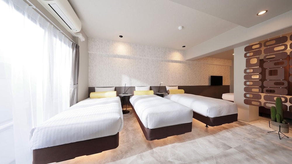 Dotombori Crystal Hotel 3 3/31
