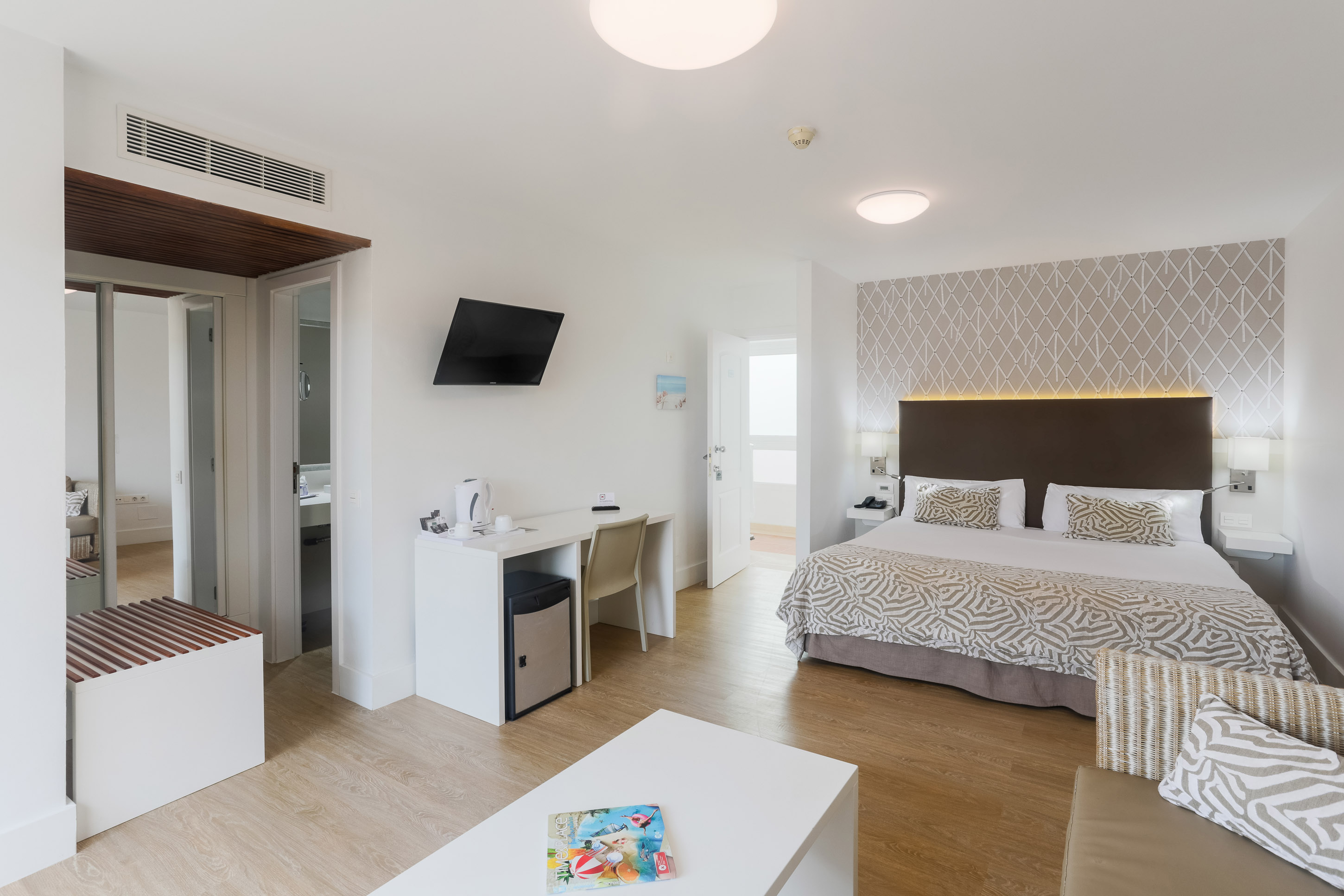 غرفة بسرير مزدوج أو سريرين منفصلين، Hotel Arena Suite - Adults Only 7/10