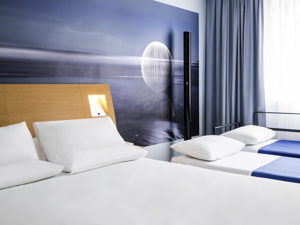 NOVOTEL LIMOGES LE LAC 33/72