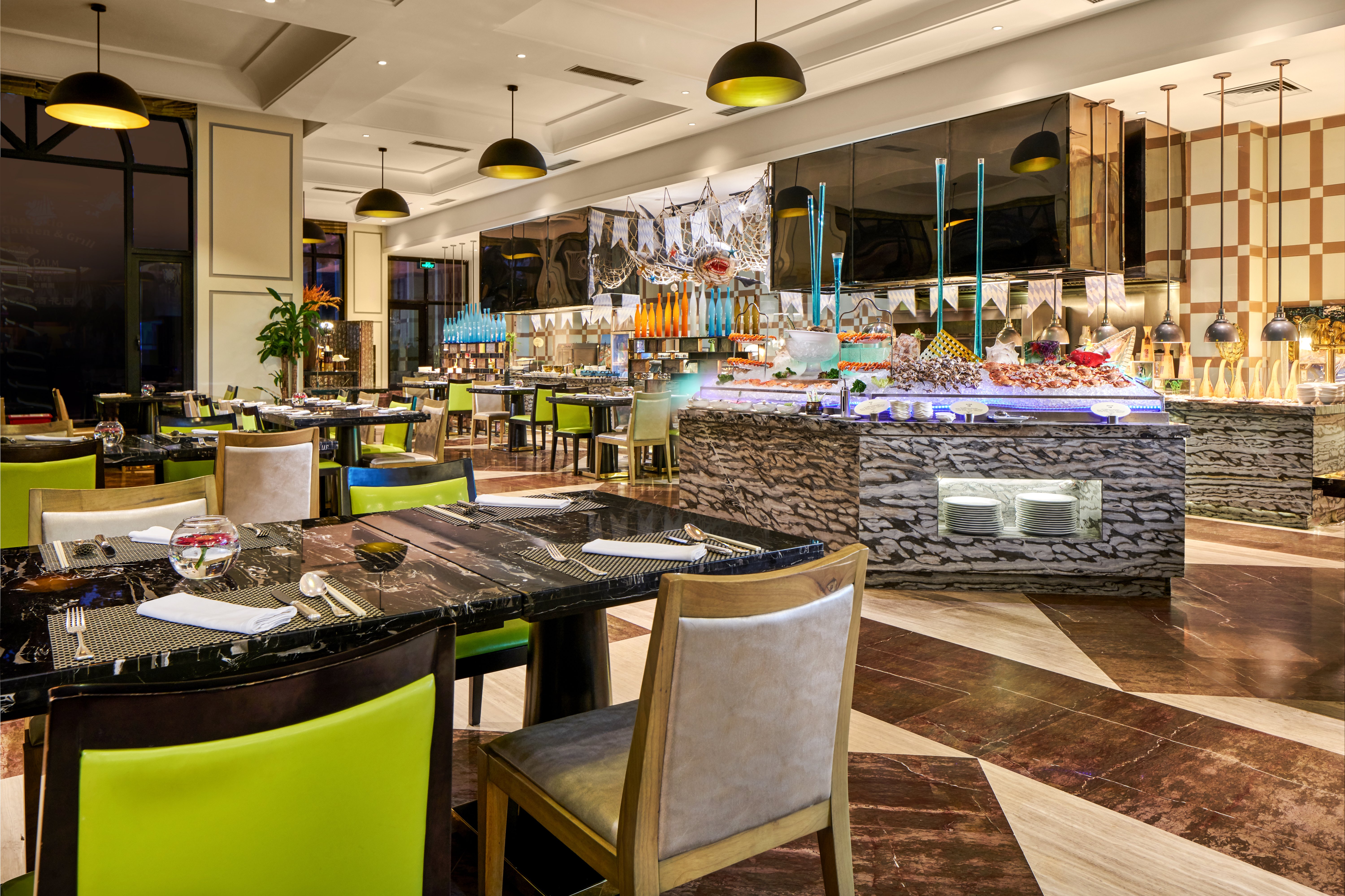 CROWNE PLAZA ZHENGZHOU 48/80