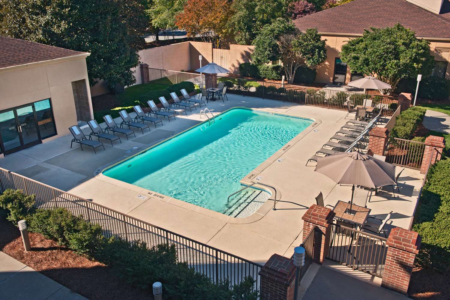 Sonesta Select Raleigh Durham Airport Morrisville 50/50