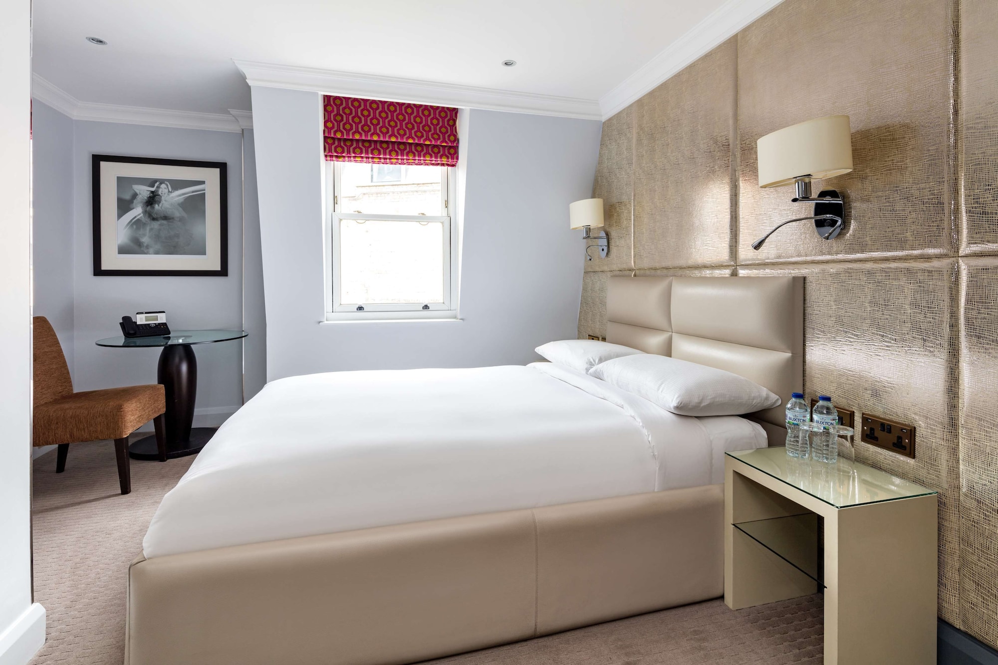 COZY, DOUBLE BED