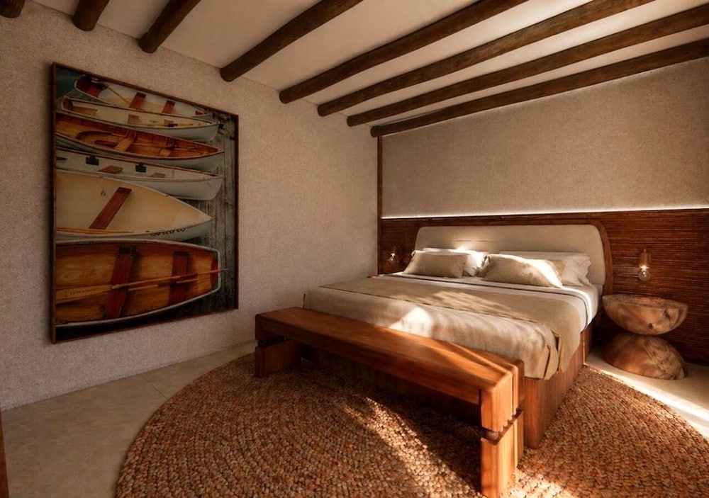 Master, Suite, King Bed, Balcony