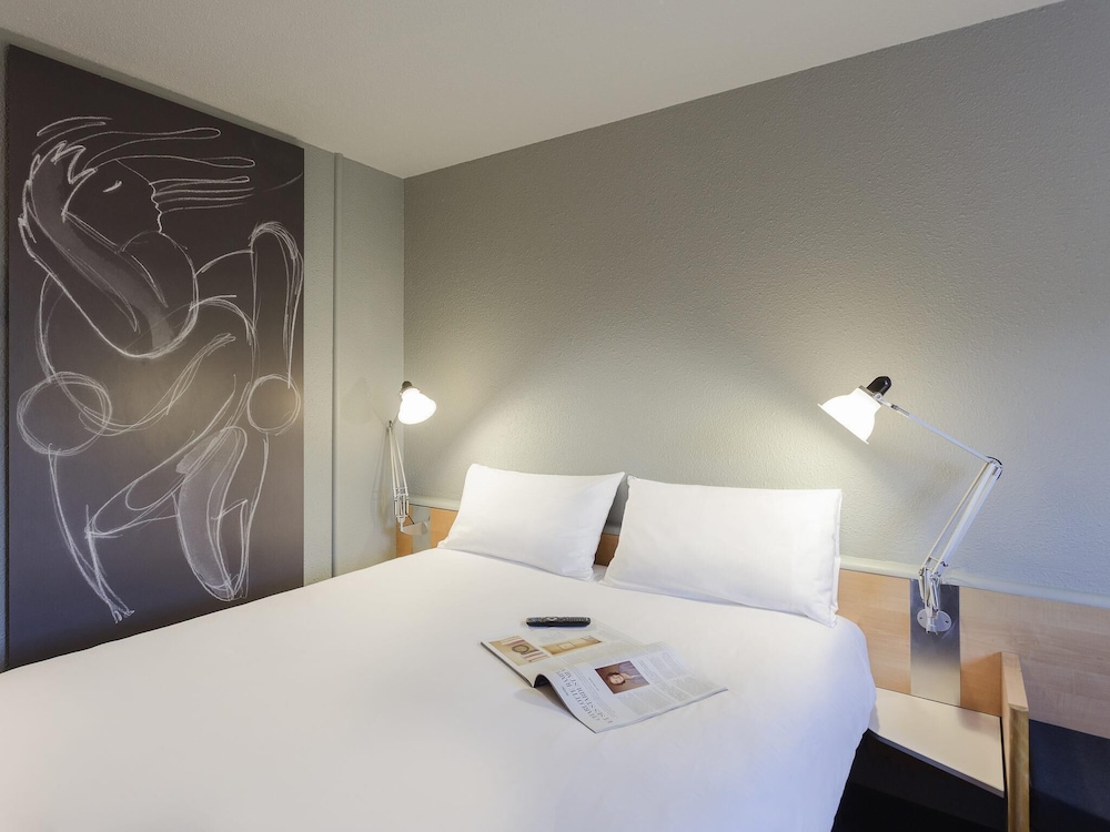 Ibis Bourges 27/70