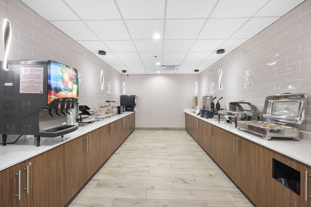 Hawthorn Extended Stay by Wyndham Nashville Airport/Opryland 10/50