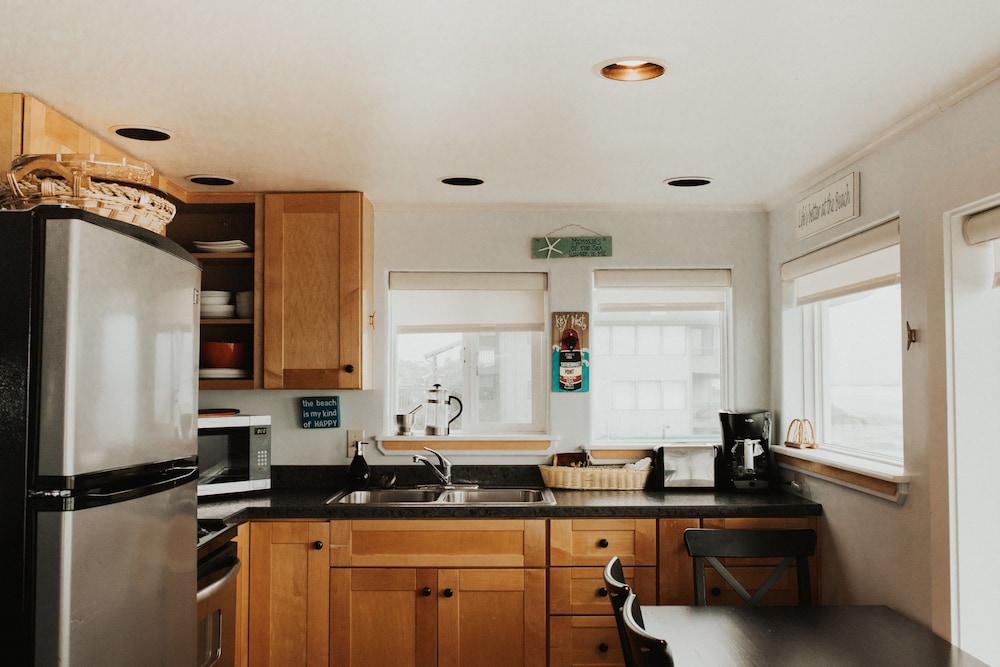 Nye Beach Condos At Pacific Crest 6/50