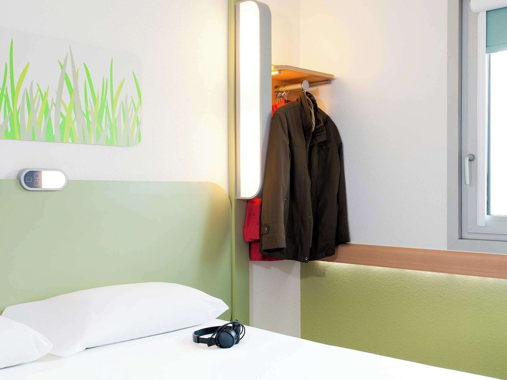 IBIS BUDGET BEACONSFIELD 16/28
