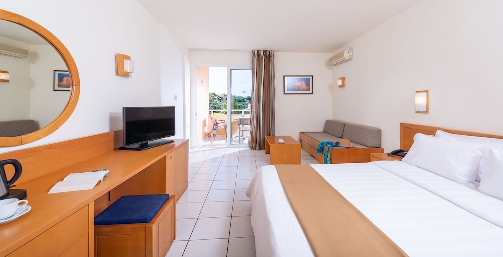 Economy, Twin Beds, Land View، Royal and Imperial Belvedere 3/7