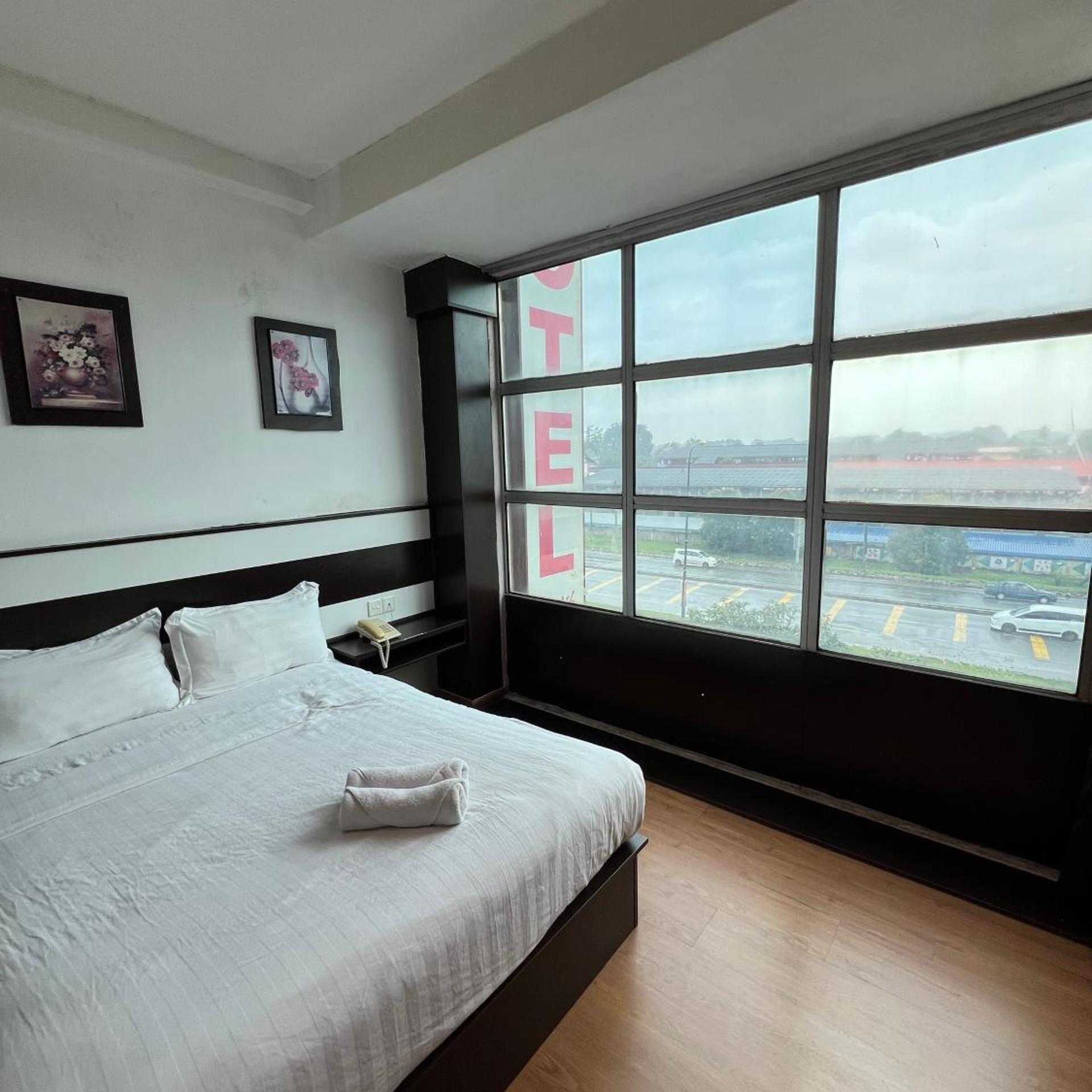 Hotel Zamburger Taman Kapar 12/26