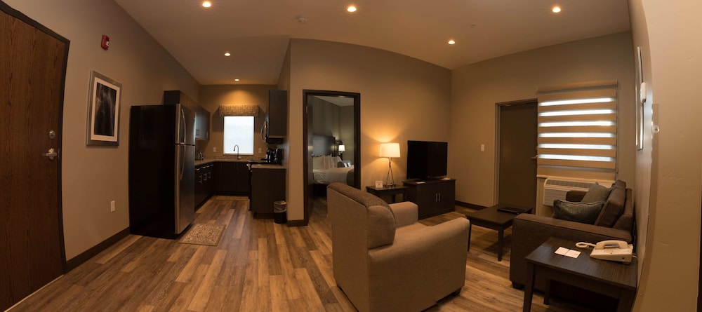 Best Western Sawtooth Inn & Suites 24/34