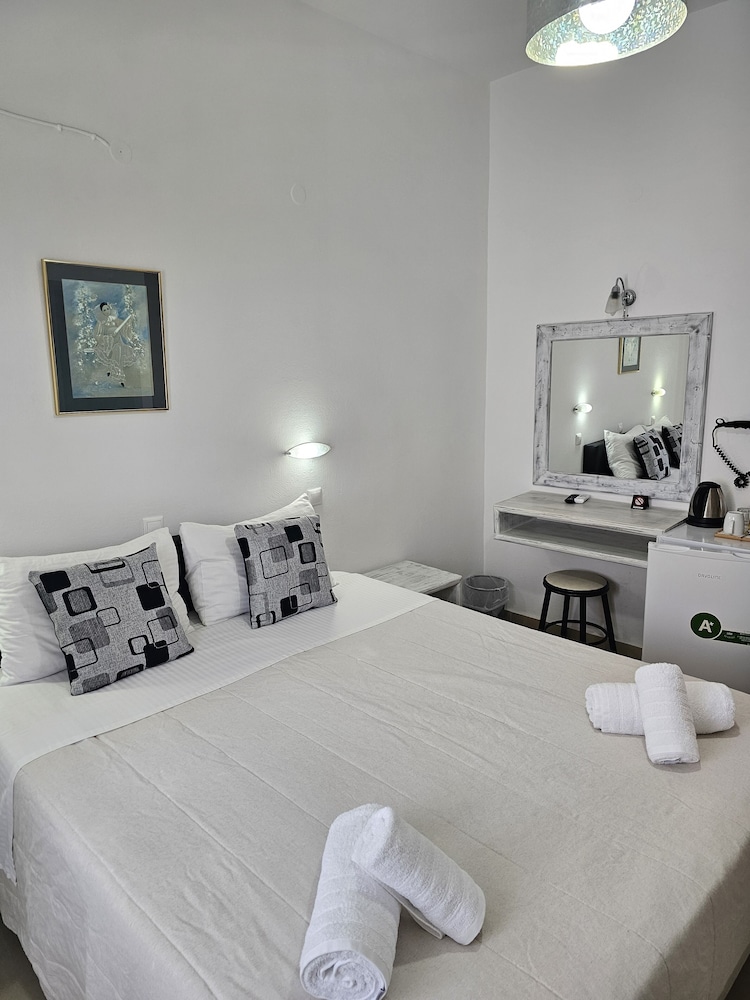 Leta Santorini 16/50