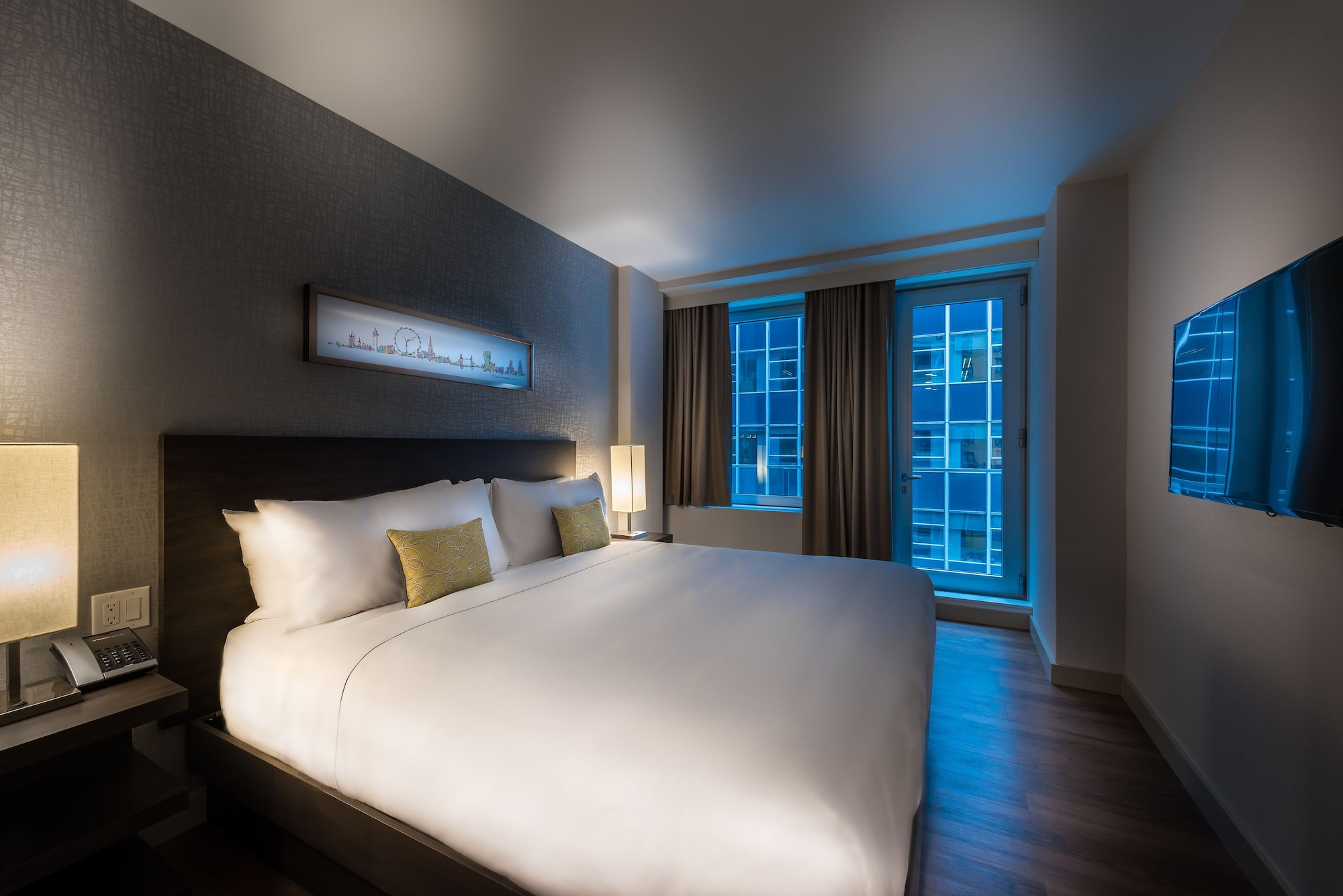 ROOM, KING BED, FRENCH BALCONY