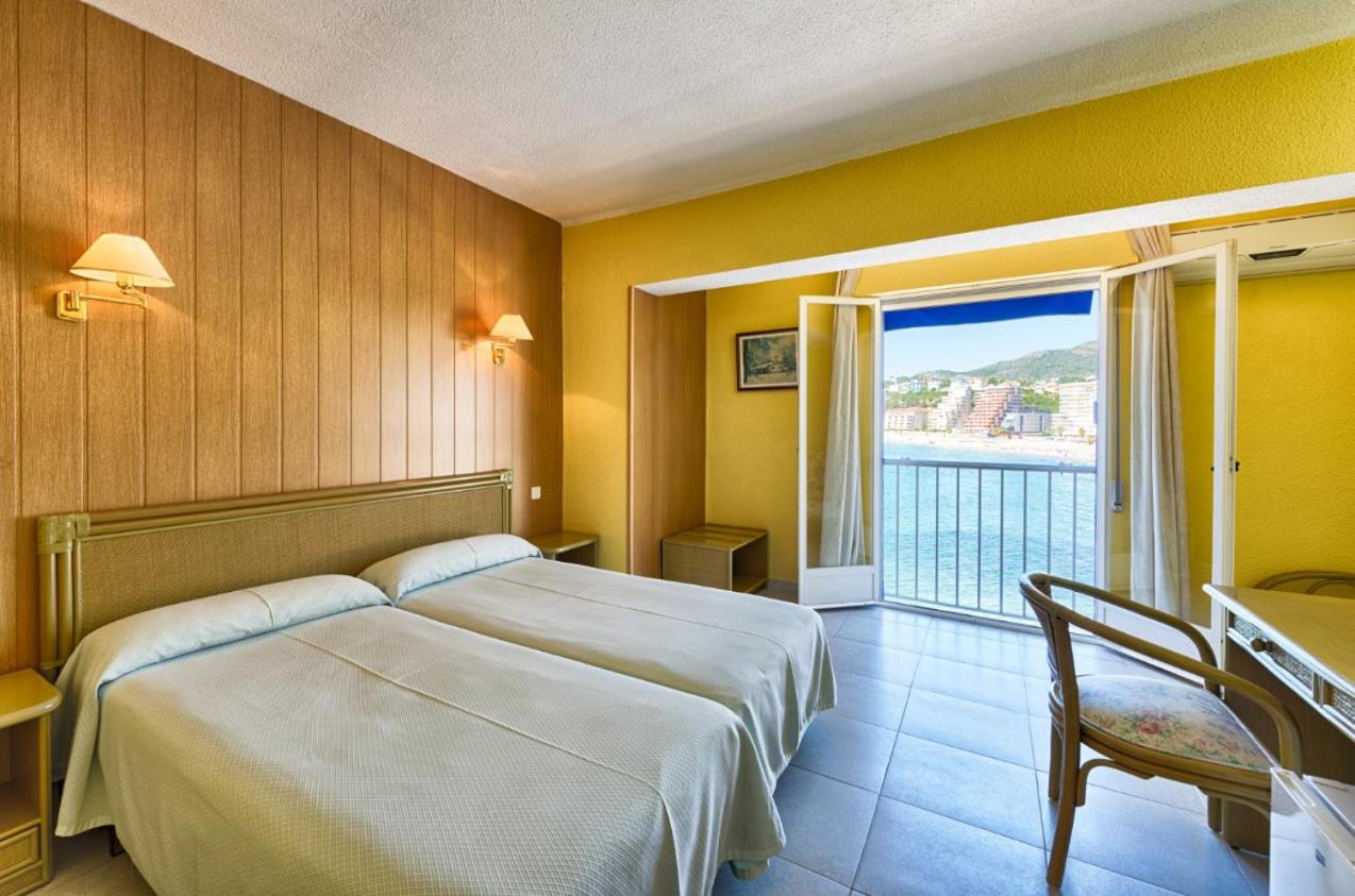 Hotel Marina 12/41