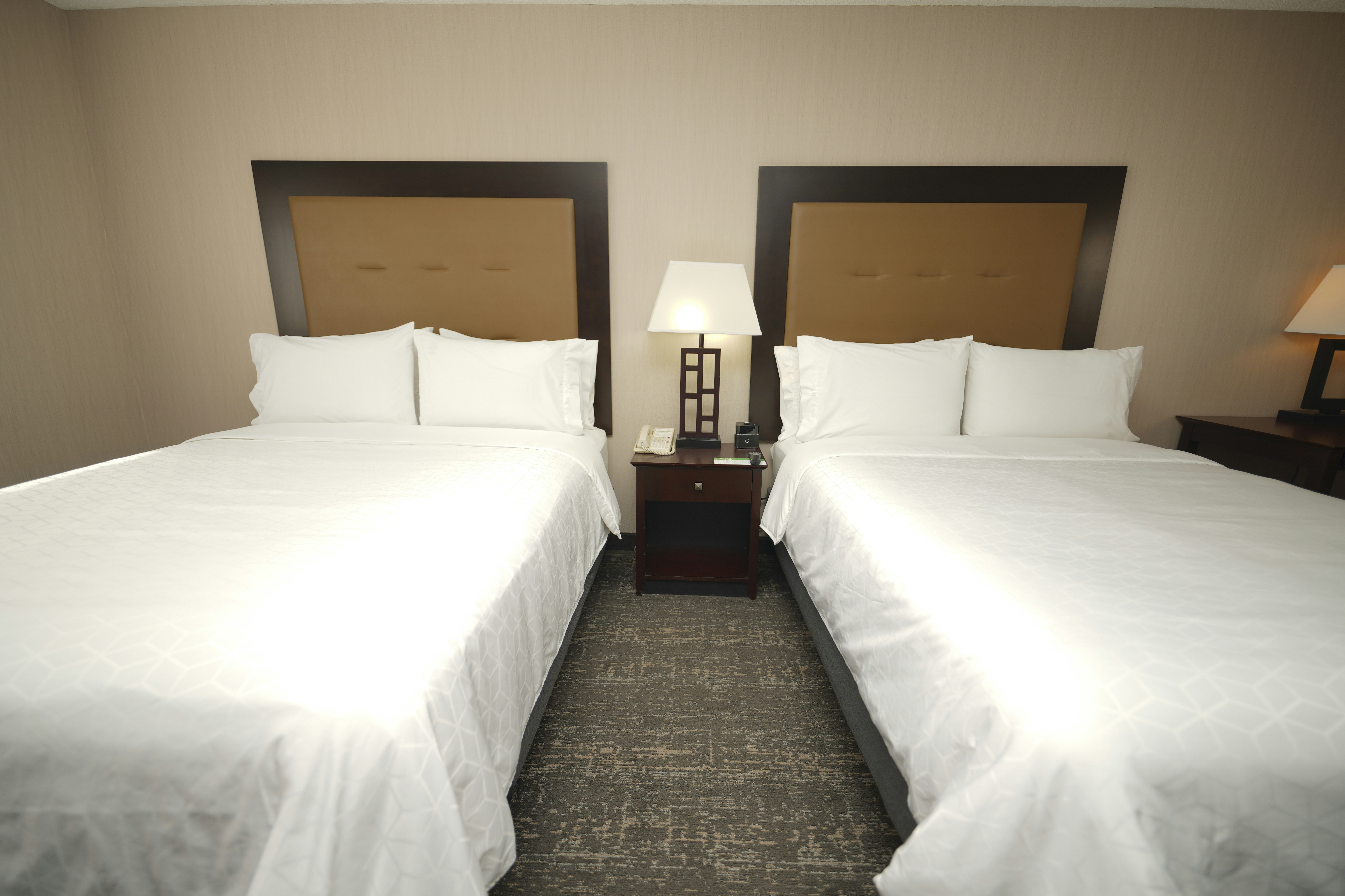Suite, 2 Queen Beds, Accessible
