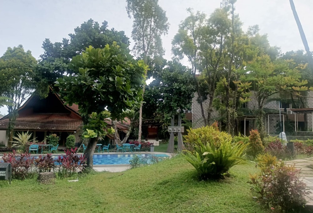The Village Resort Bogor Powered by Archipelago 45/55