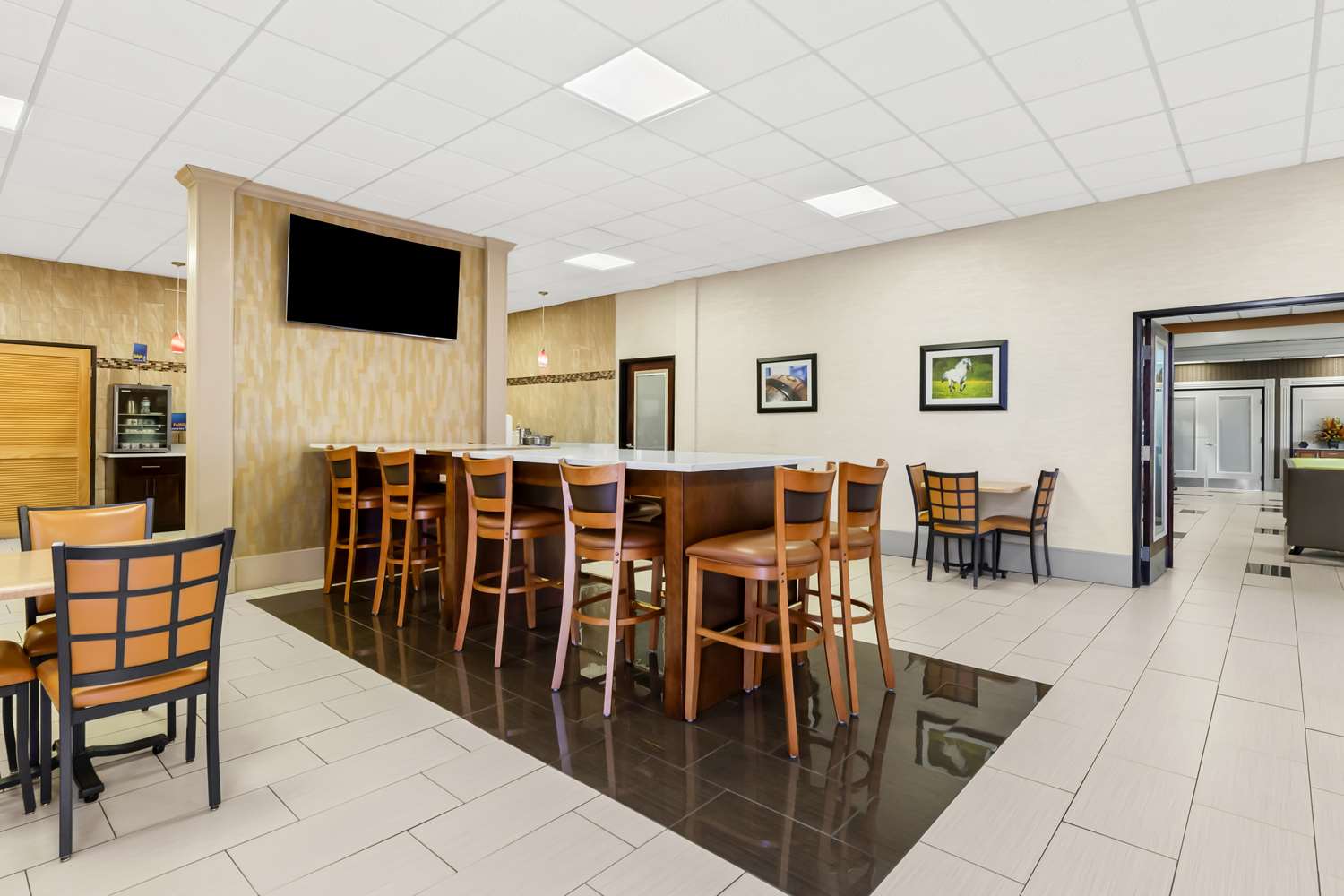 Best Western Fayetteville Inn 33/42