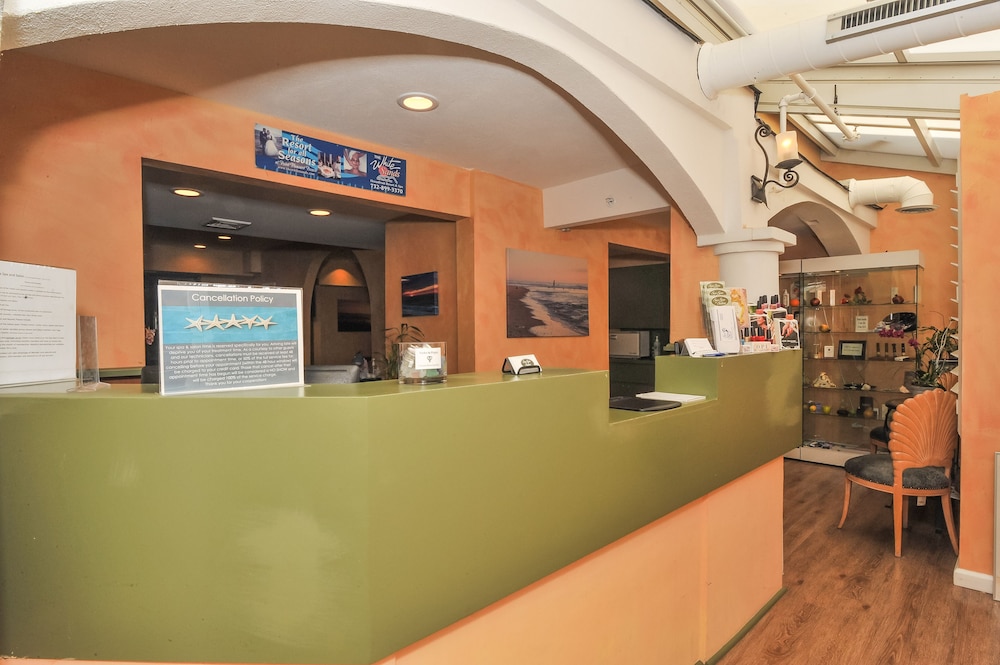 The White Sands Oceanfront Resort & Spa 12/70