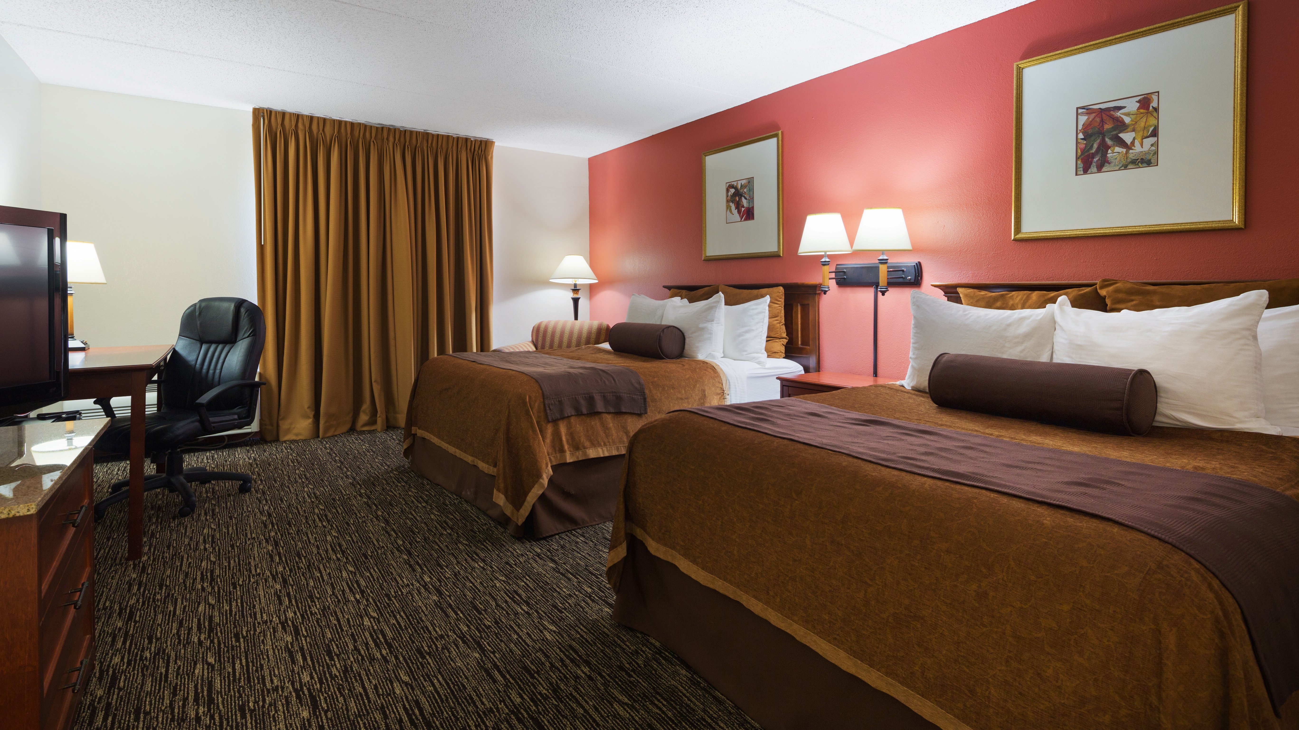 Chicago Club Inn & Suites 16/32