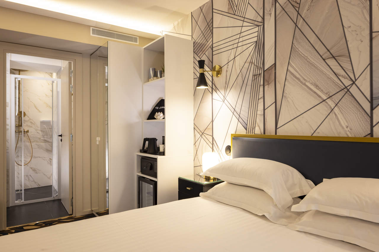 Hotel Mondial 66/100
