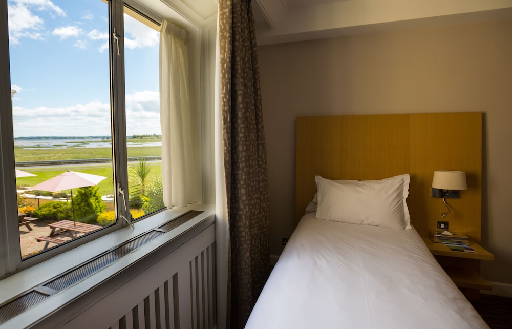 Park Inn by Radisson Shannon Airport 9/59