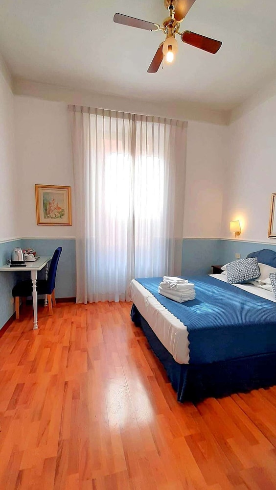 Hotel Porta Pia 7/49