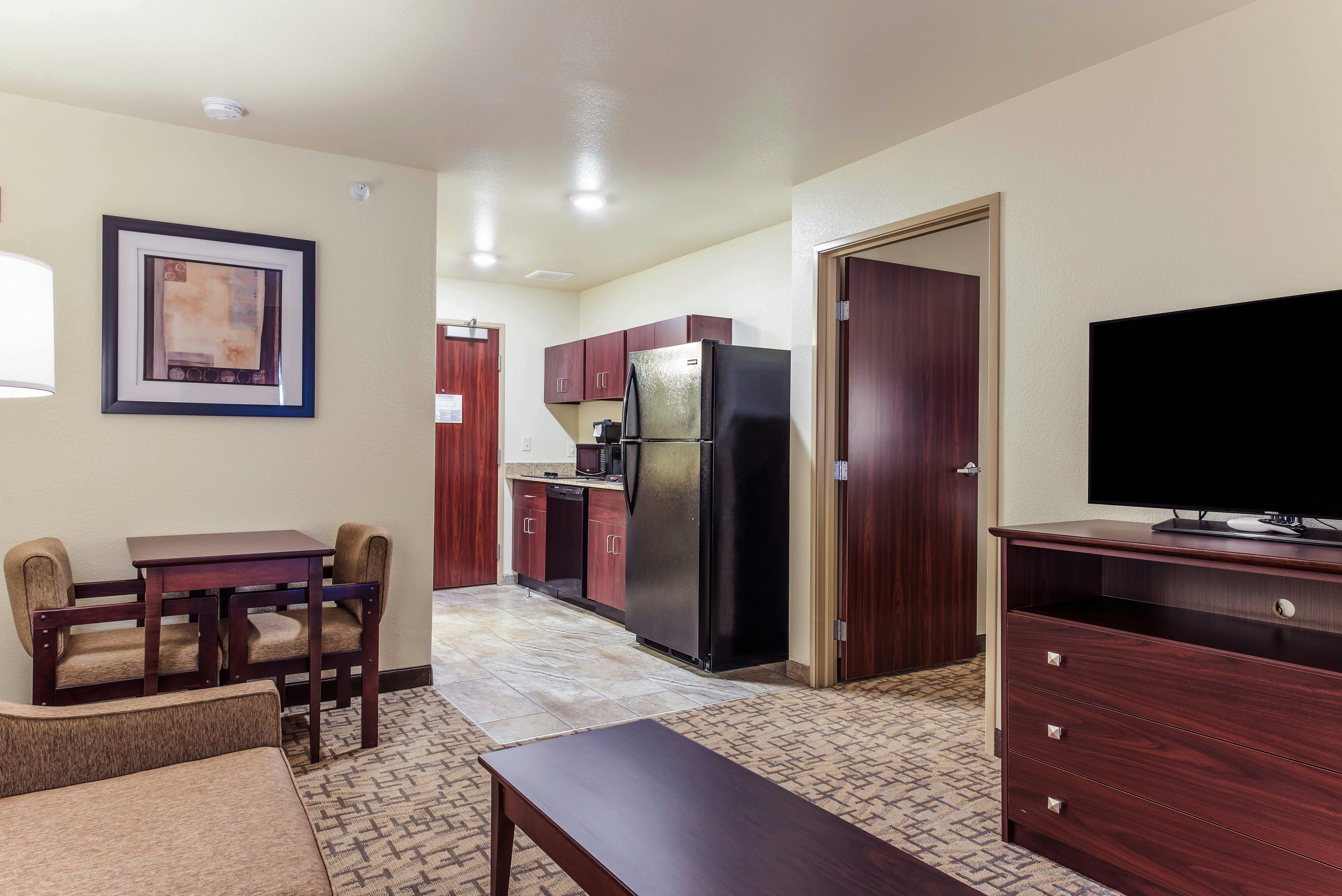 Cobblestone Hotel & Suites - Hutchinson 23/25