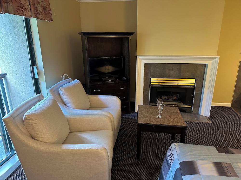 Canadian Inn 18/34