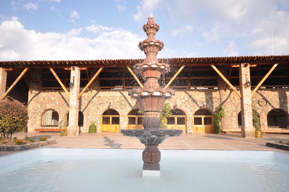 HOTEL HACIENDA CANTALAGUA GOLF 12/65