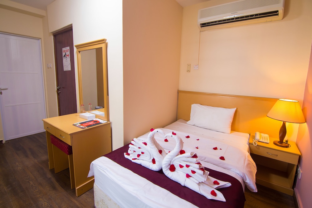 Mutrah Hotel 8/50