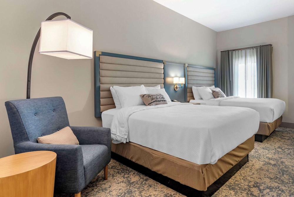 Lyric Hotel West End, Trademark Collection by Wyndham 18/50