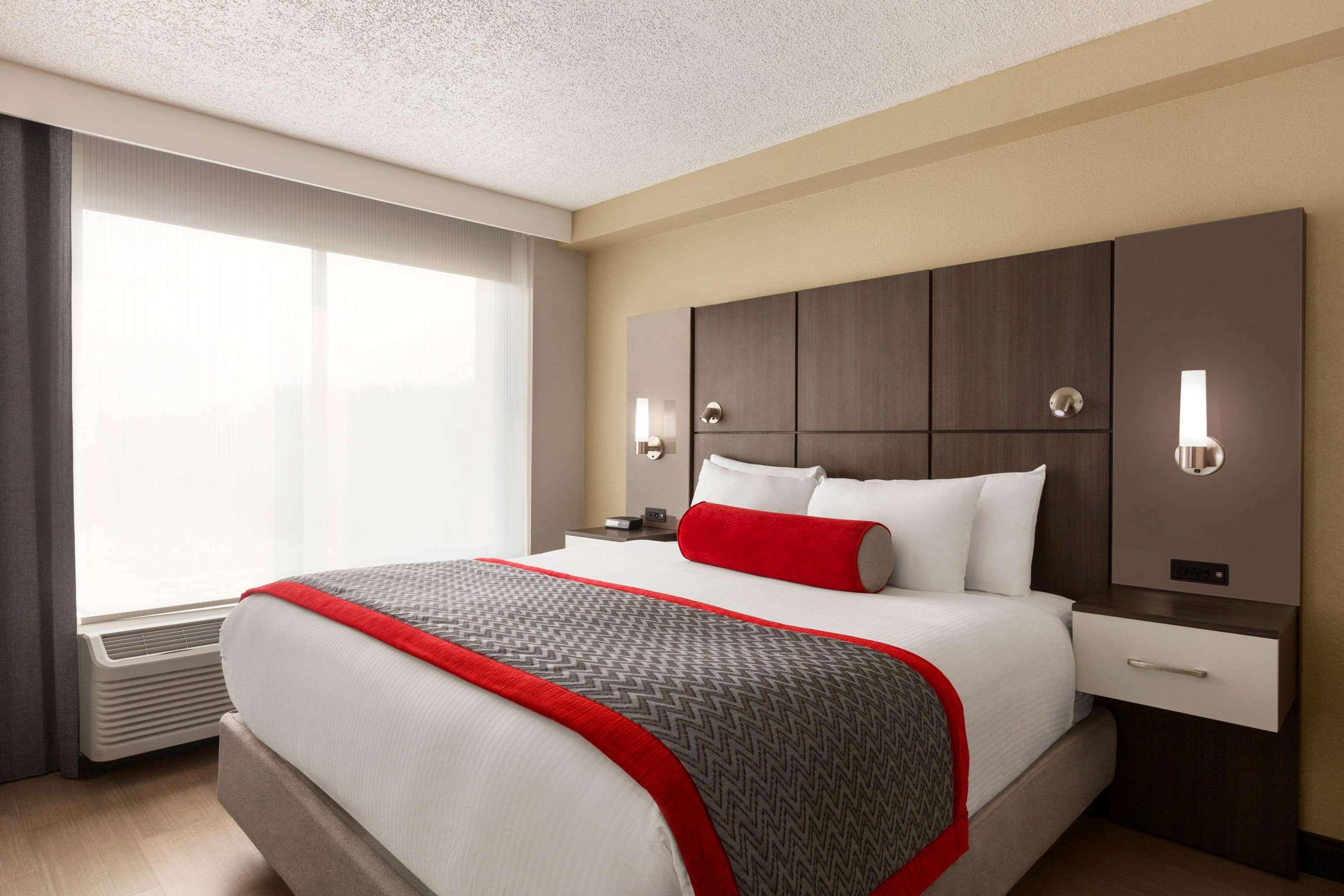Suite, King Bed