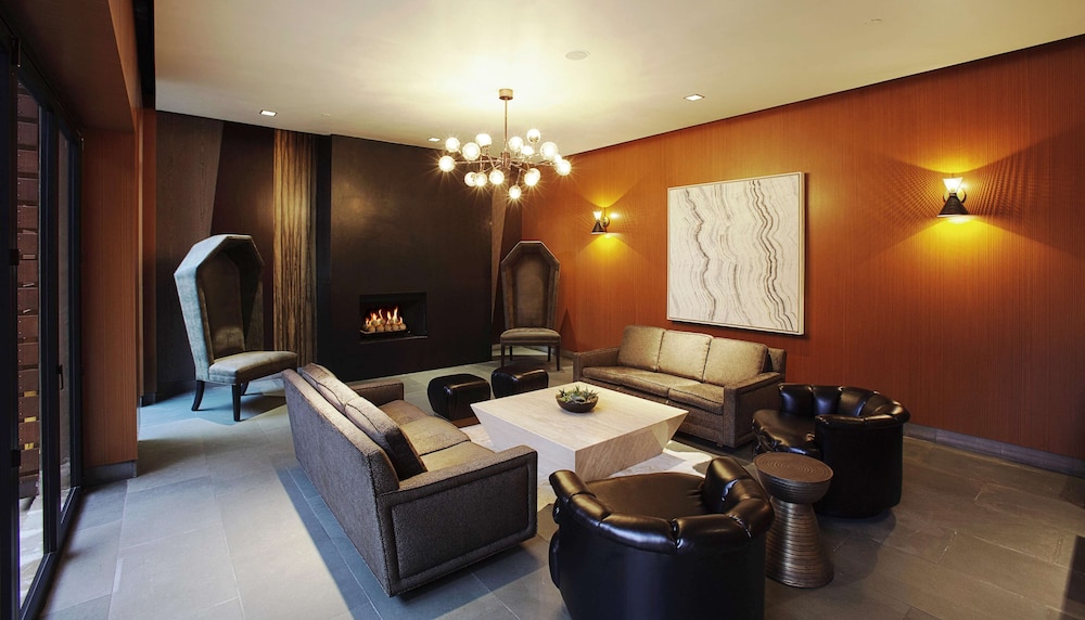 The Highland Dallas, Curio Collection by Hilton 44/68