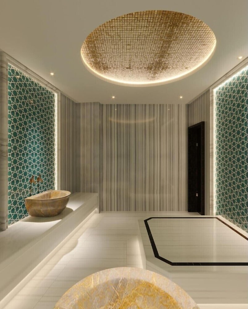Golden Royal Hotel & Spa 27/50