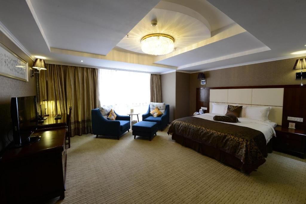 LIYUAN HOTEL 10/63
