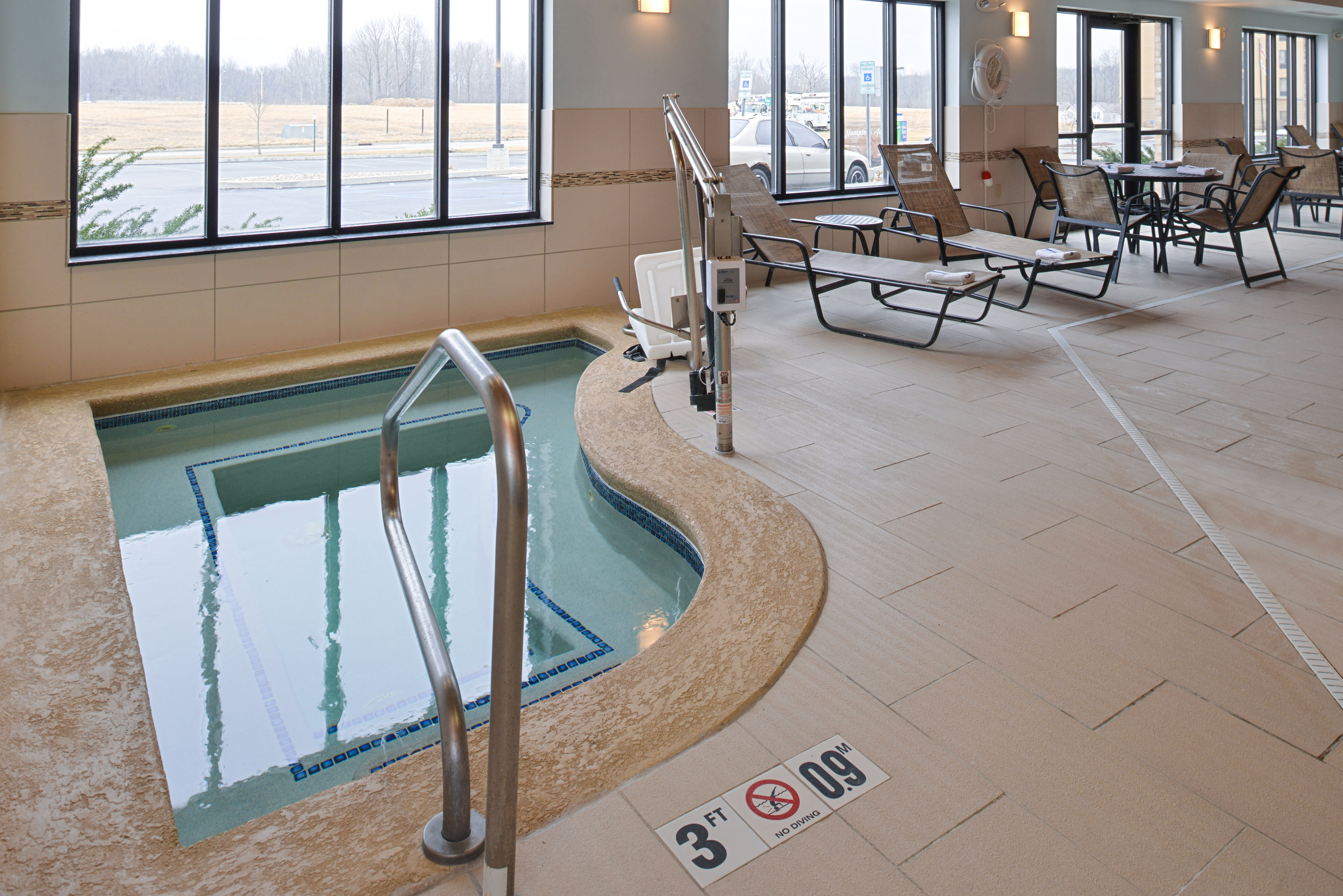 Holiday Inn Express Hotel And Suites Greenfield 39/65