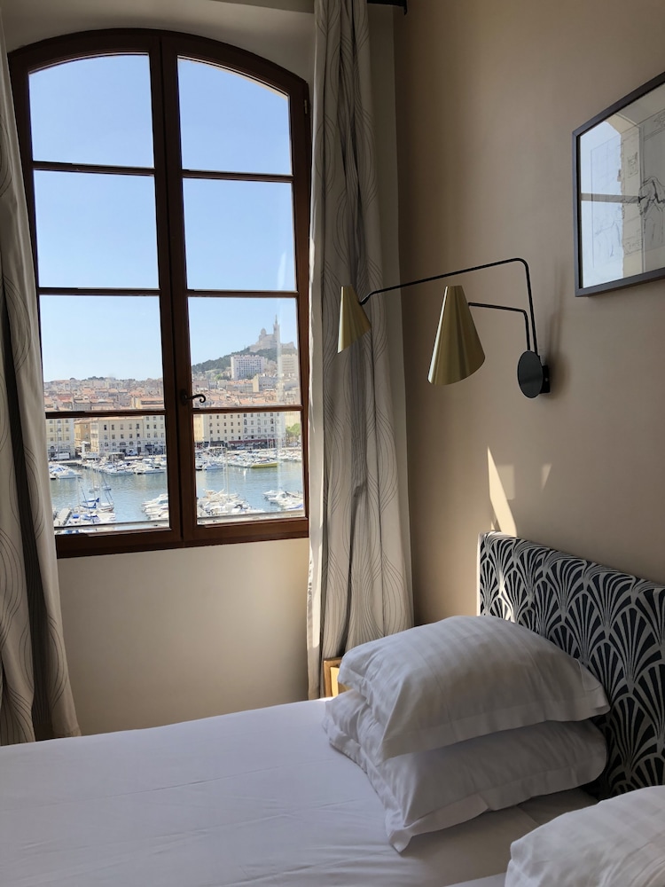 Hotel Bellevue Marseille 6/74