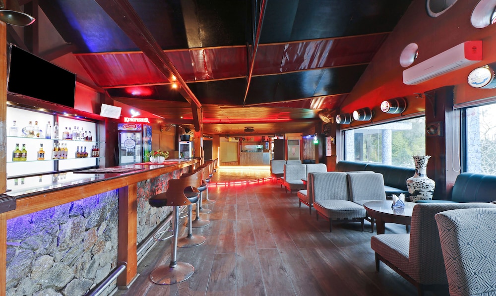 Treebo Premium Blue Mountain Country Club And Resort 25/30