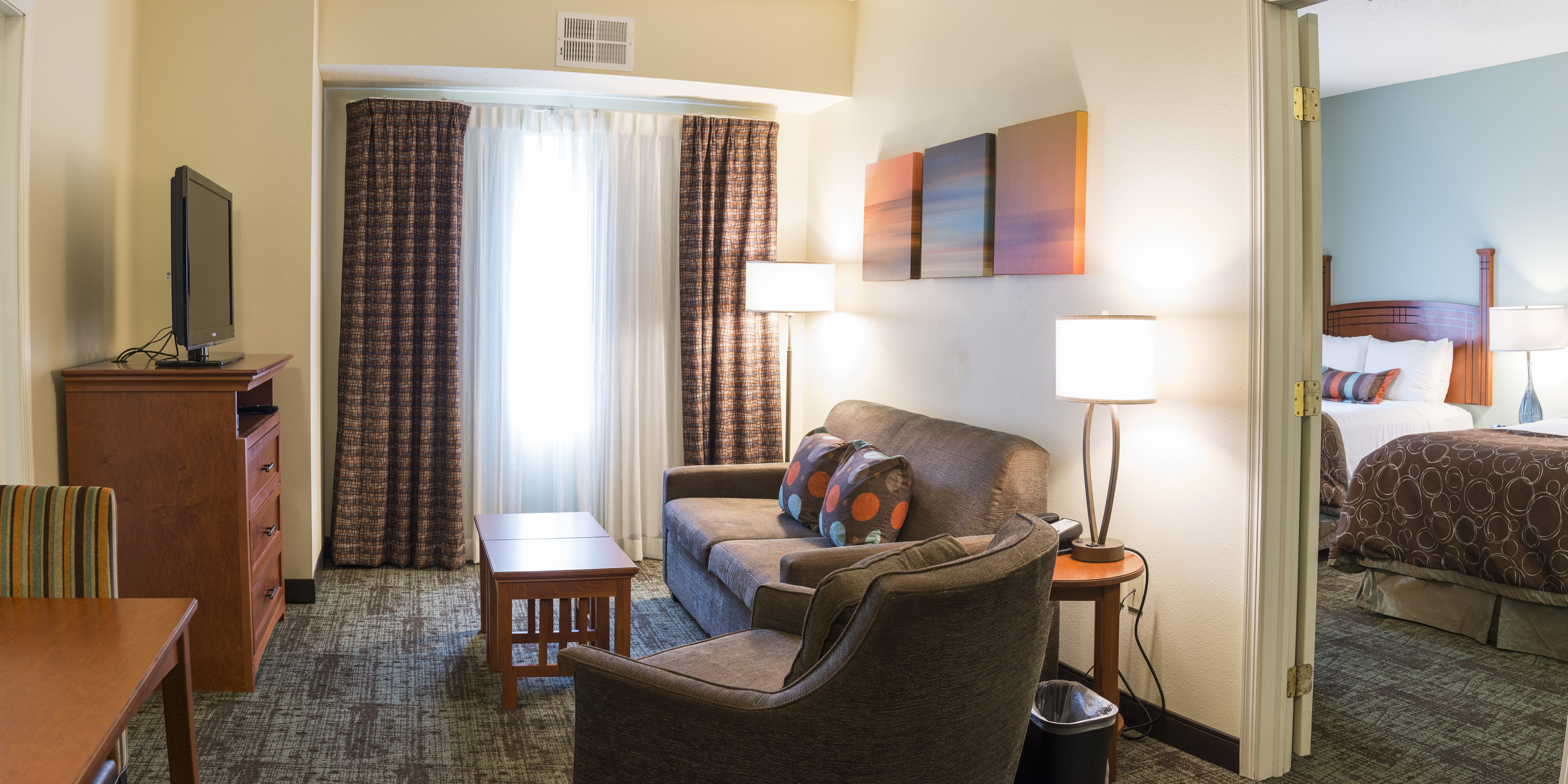 Staybridge Suites Fargo 24/53