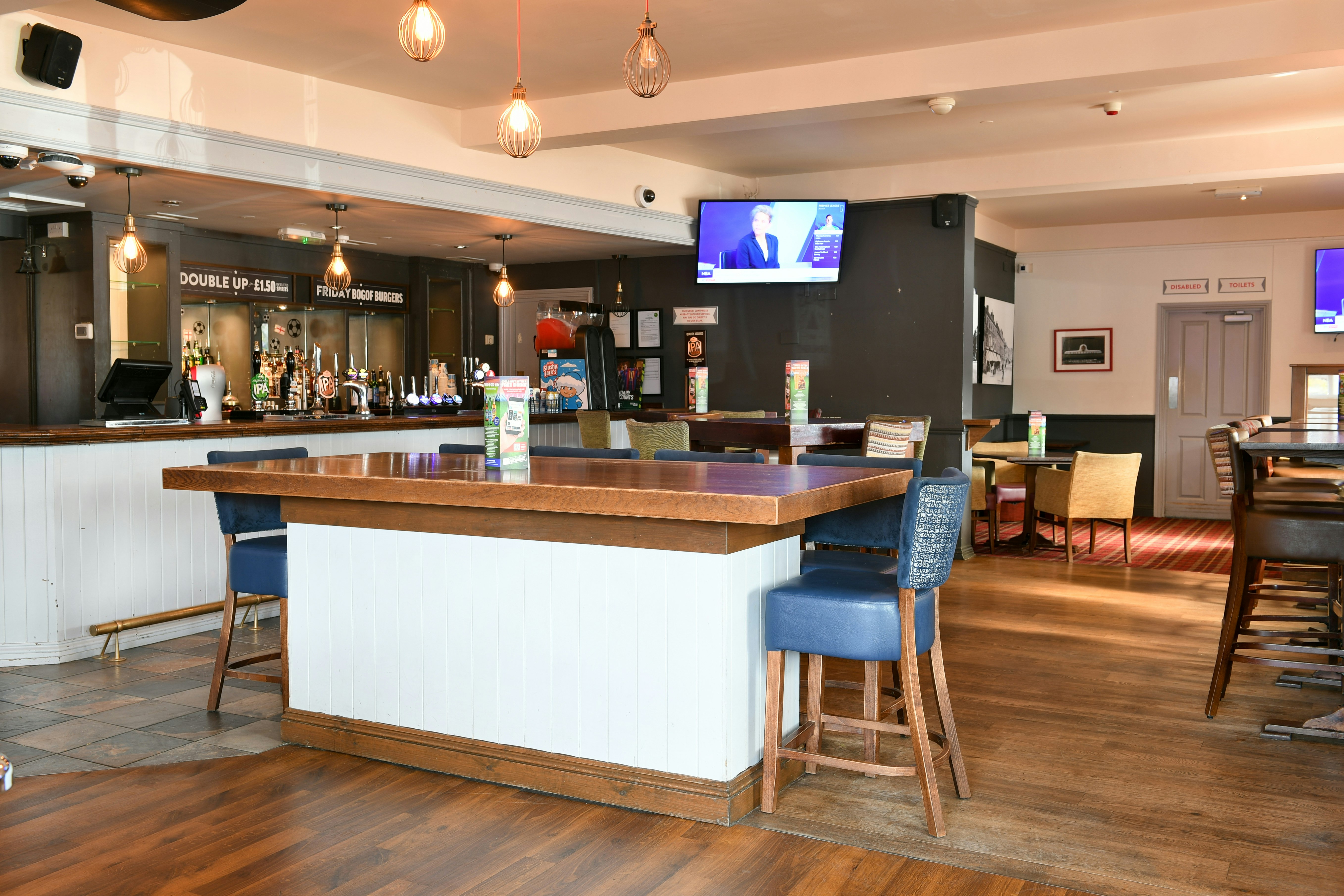 Highwayman Hotel 15/19