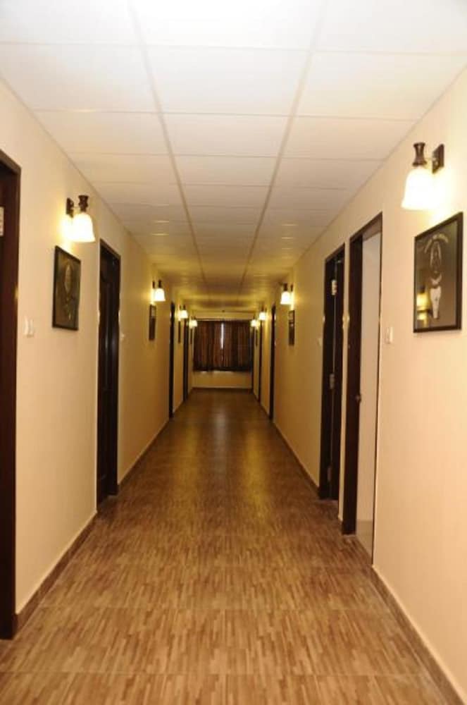 Balaji Residency 3/51