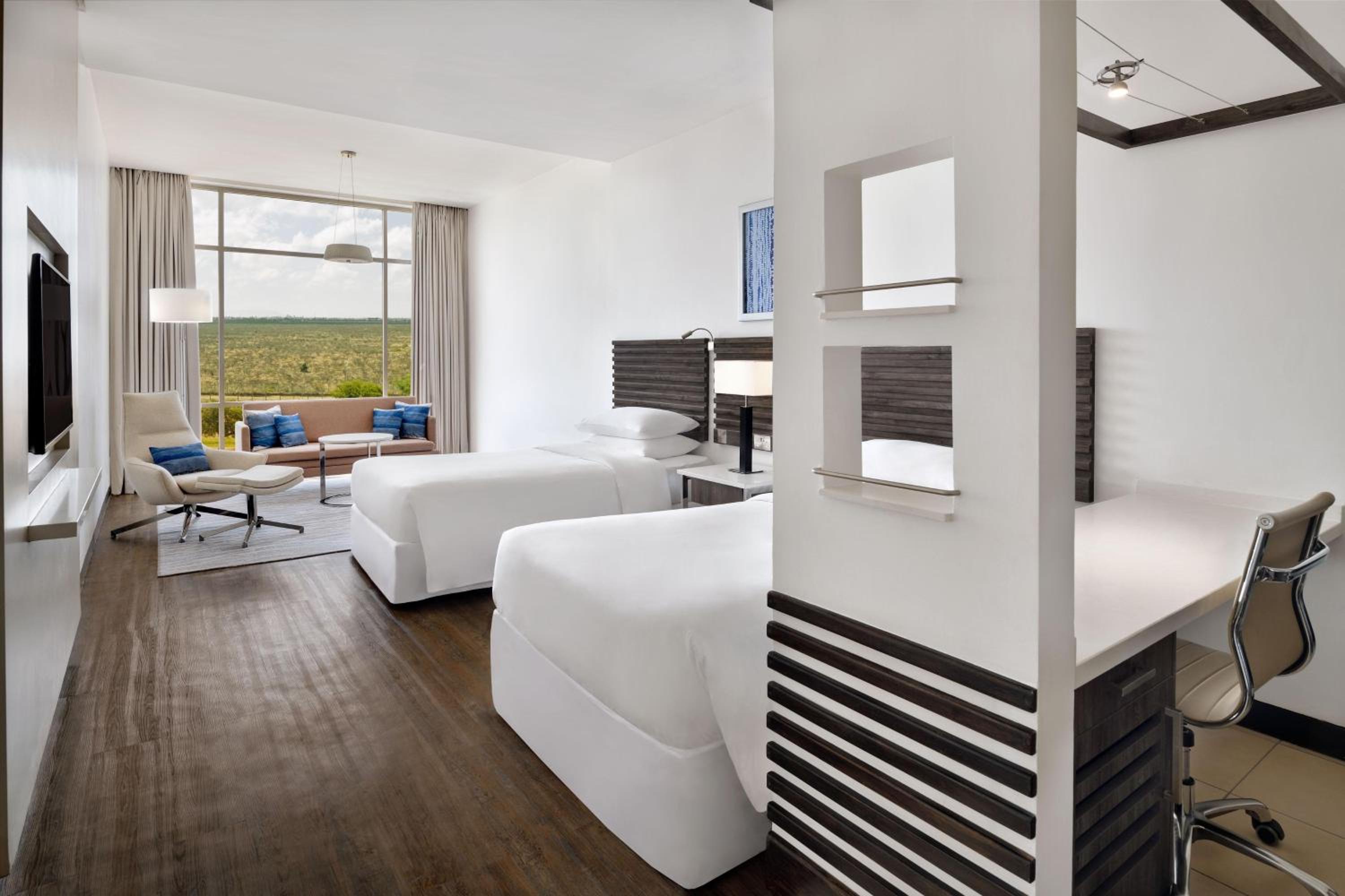 Guest Room, Suite, Twin Beds