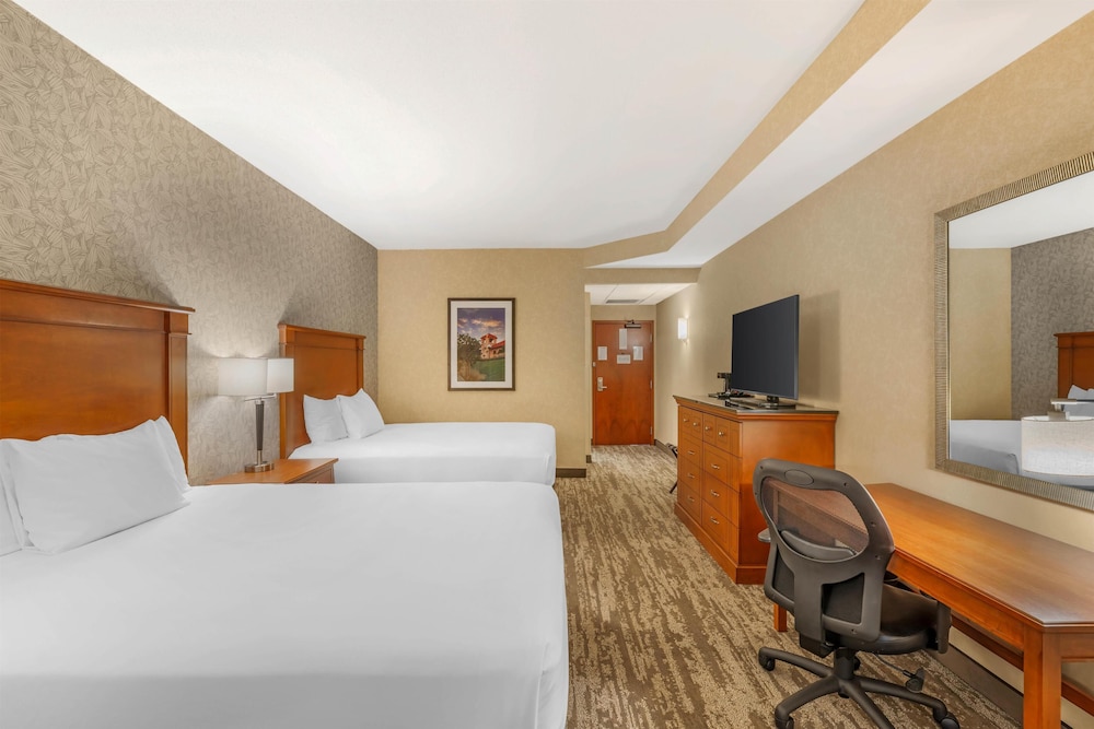 Drury Inn & Suites St Louis Brentwood 9/50