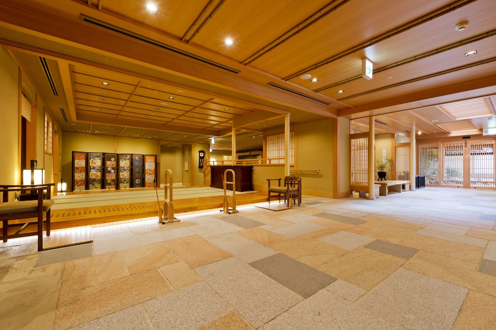 Kyoto Arashiyama Onsen Kadensho 4/29