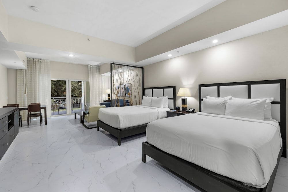 Provident Doral At the Blue Hotel 15/72