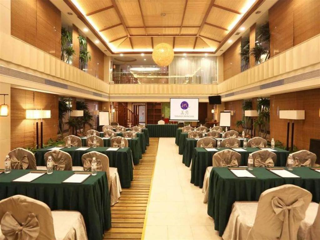 Qingdao Kuaitong International Hotel 33/43