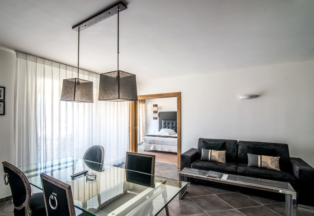 Hotel Mariana 43/69