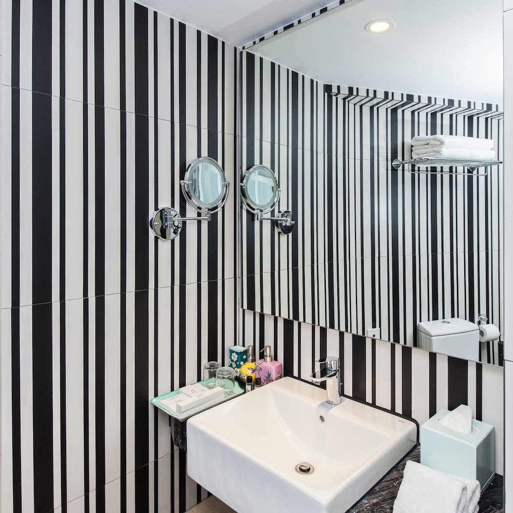 Caravel Hotel 39/54