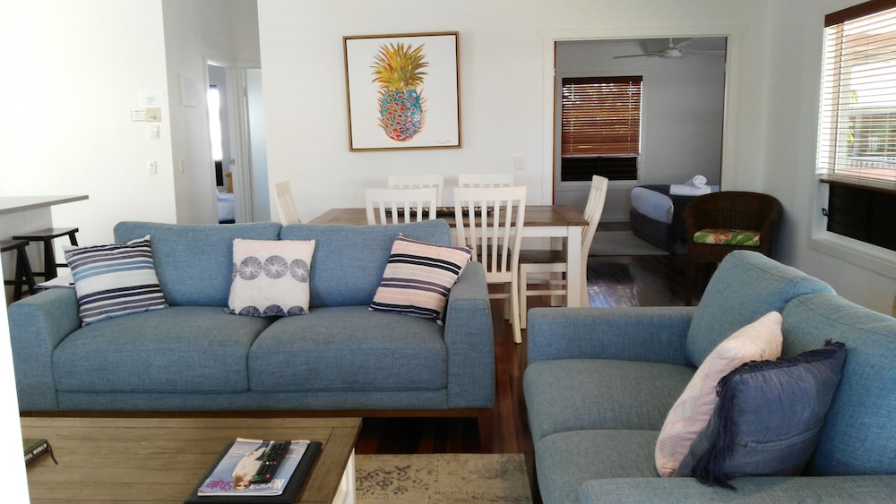 South Pacific Resort 52/78