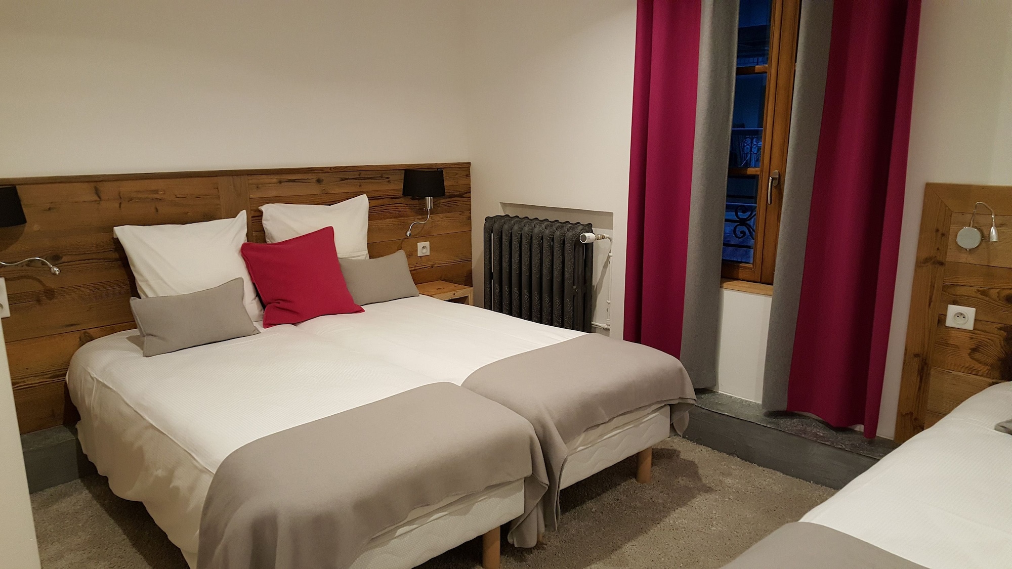 ROOM, TRIPLE